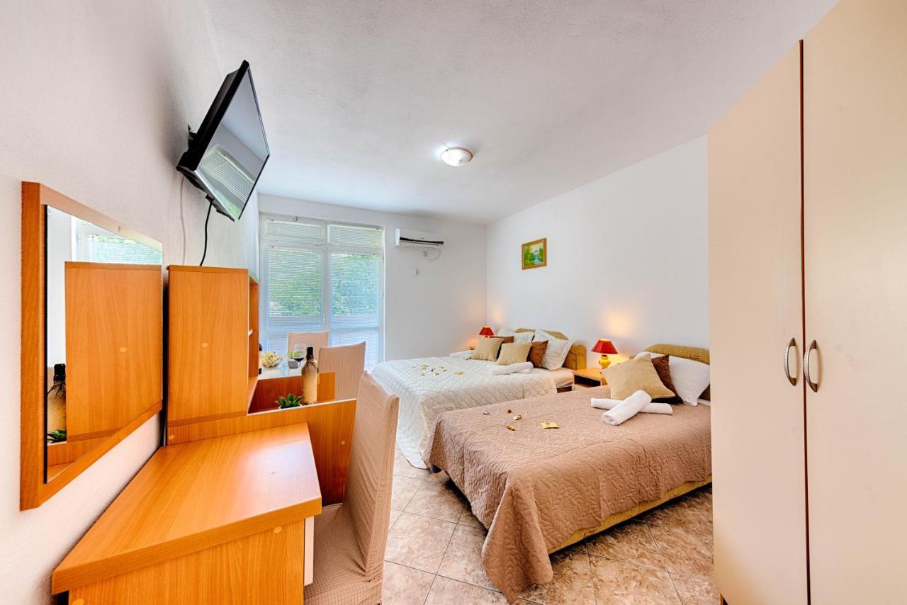 Hotel Dana Čanj Exteriör bild