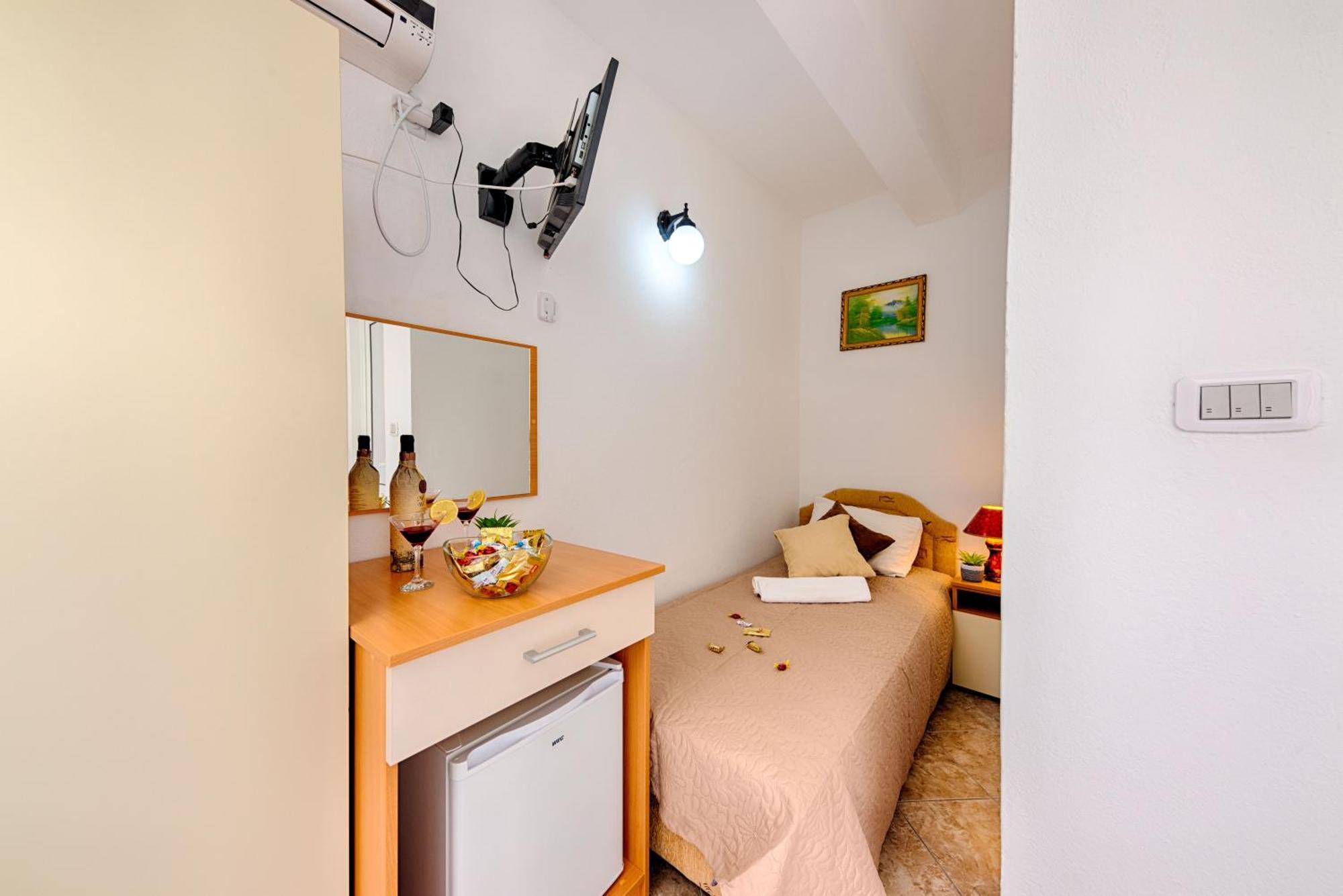 Hotel Dana Čanj Exteriör bild